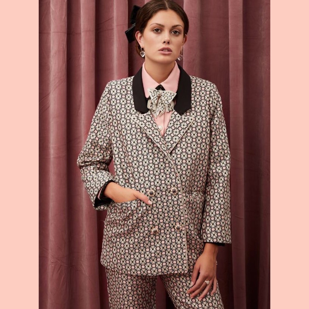 SISTER JANE HOSTESS JACQUARD LONGLINE BLAZER